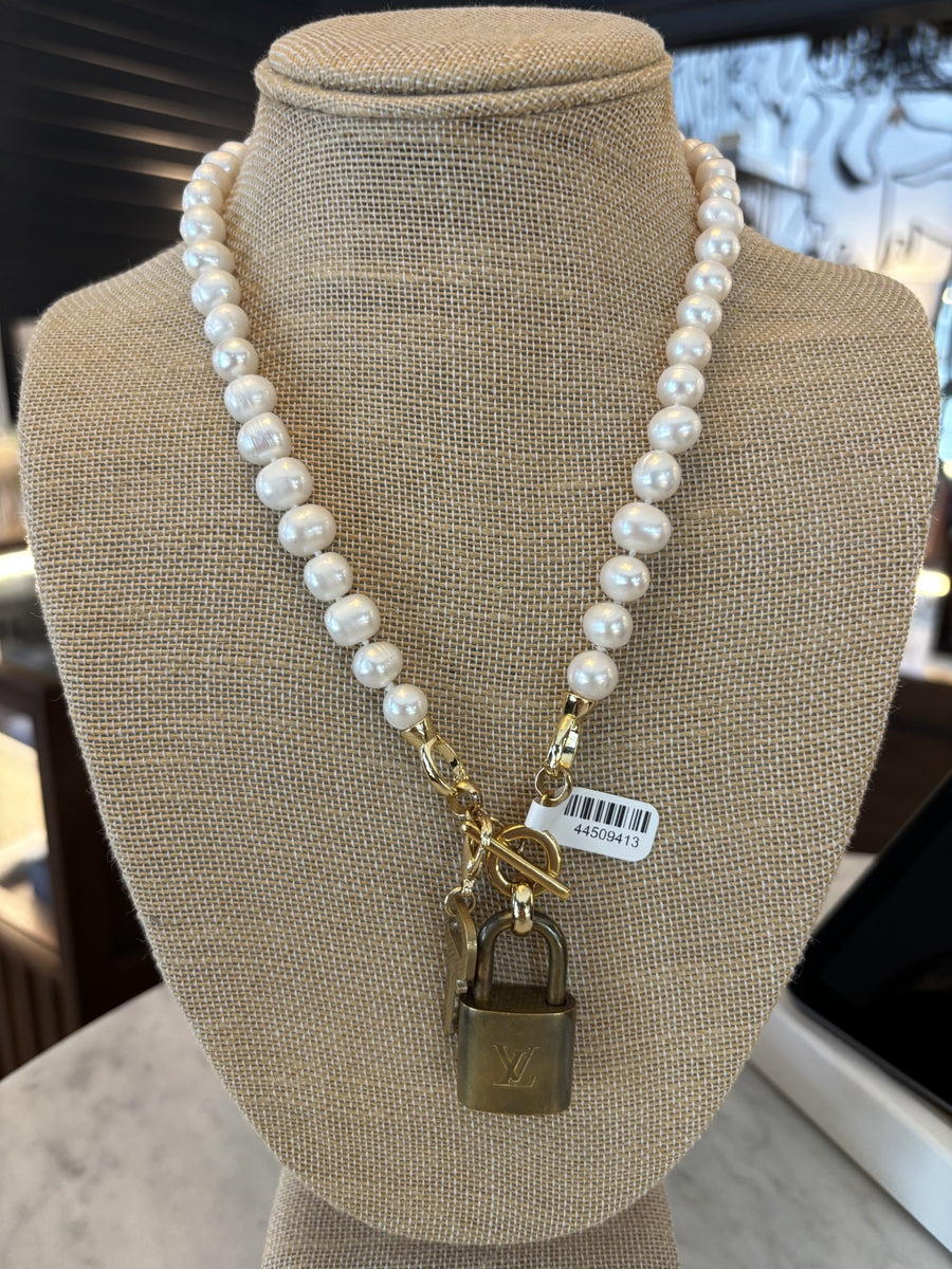 Pearl Lock Necklace