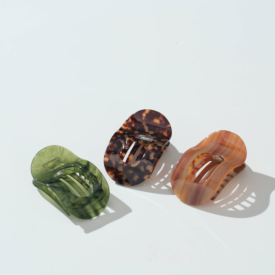 Oval Flat Lay Claw Clip - Medium