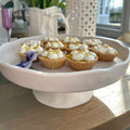 Vida Nube Round Pedestal Cake Plate