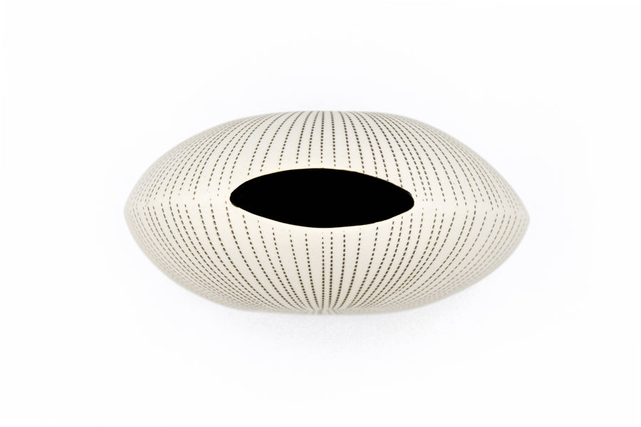 DIVA ROUND MINI L-Handcrafted Porcelain Vase