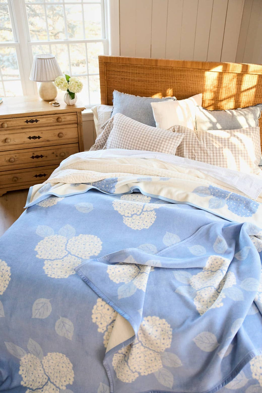 Hydrangeas Bluebell Blanket