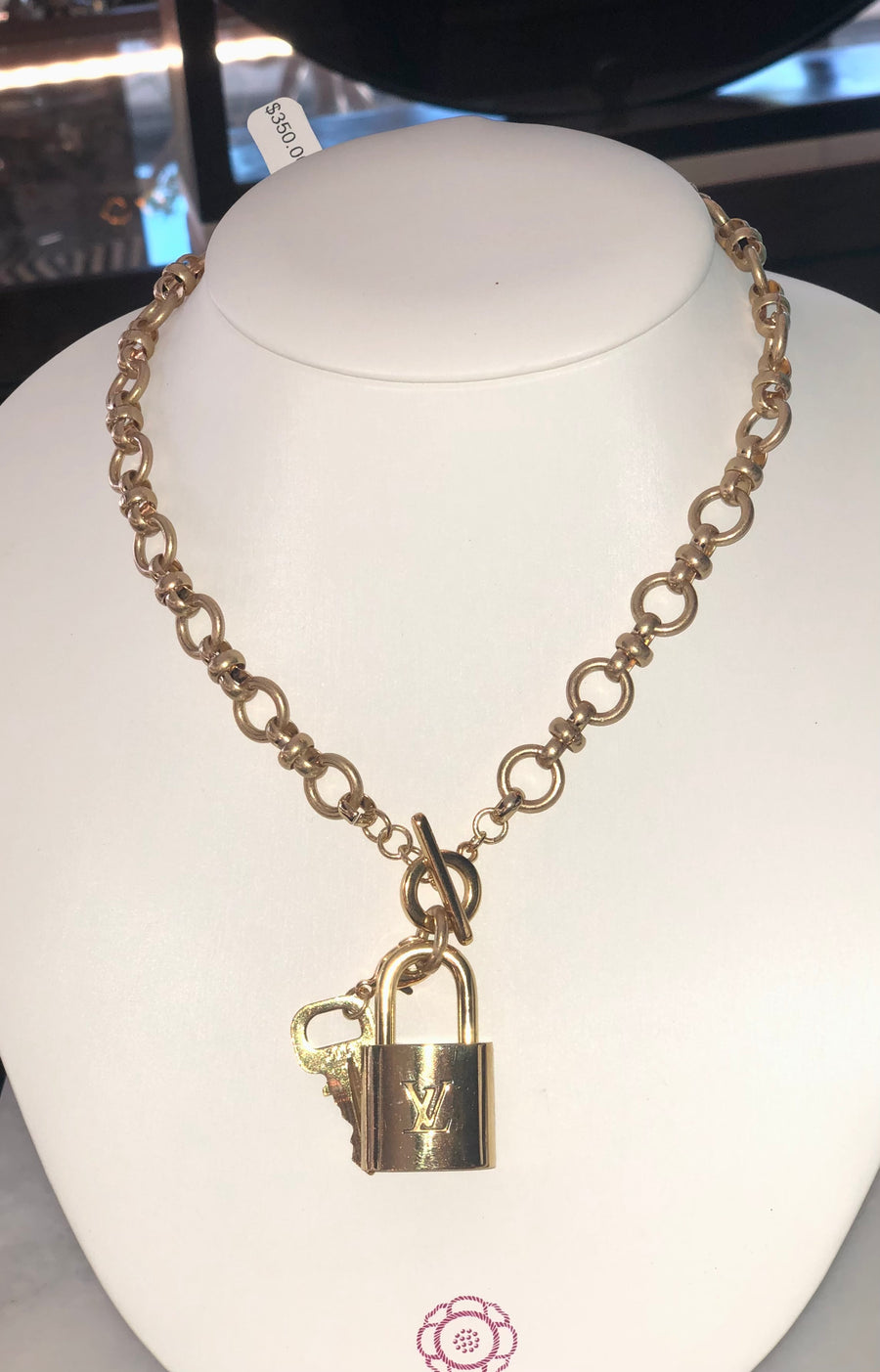 Bow Link Lock Necklace