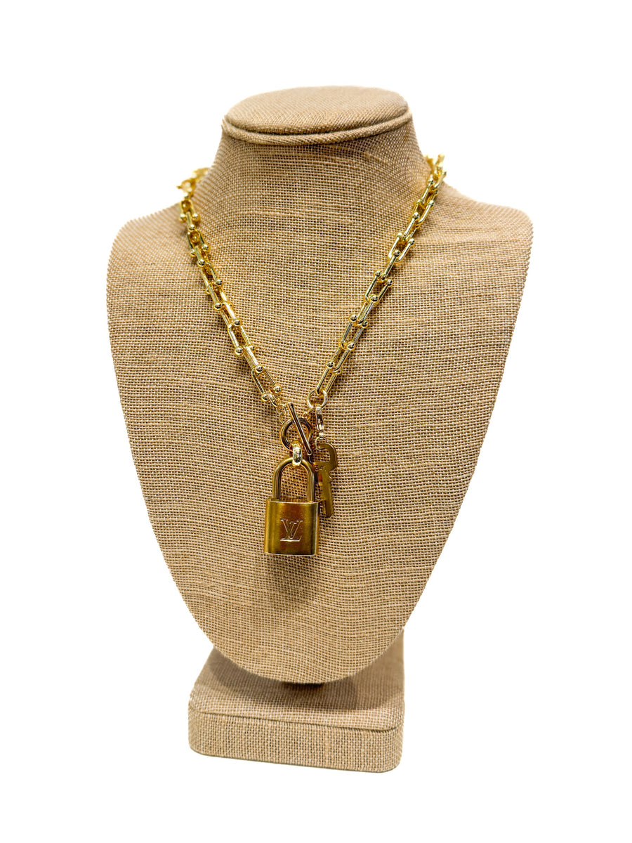 Margo Toggle Lock Necklace