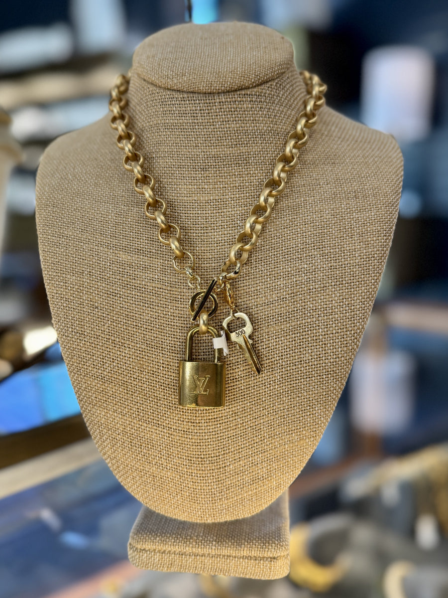 Mega Rolo Toggle Lock