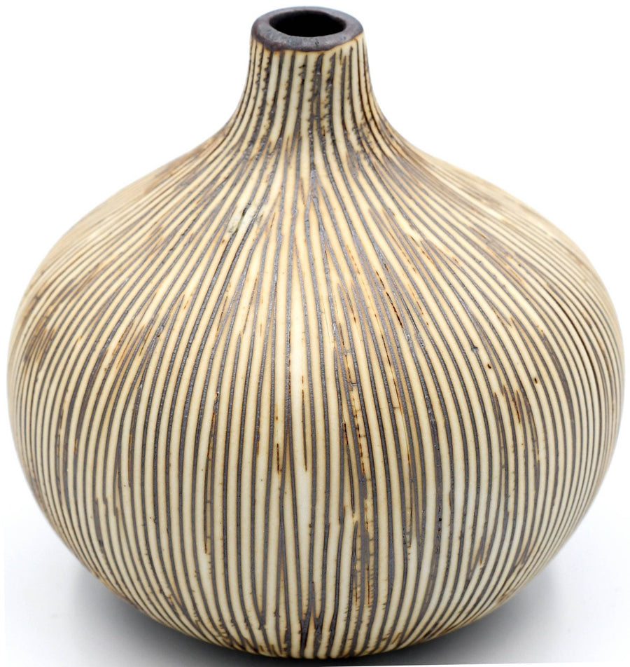 CONGO TINY L-Handcrafted Porcelain Bud Vase
