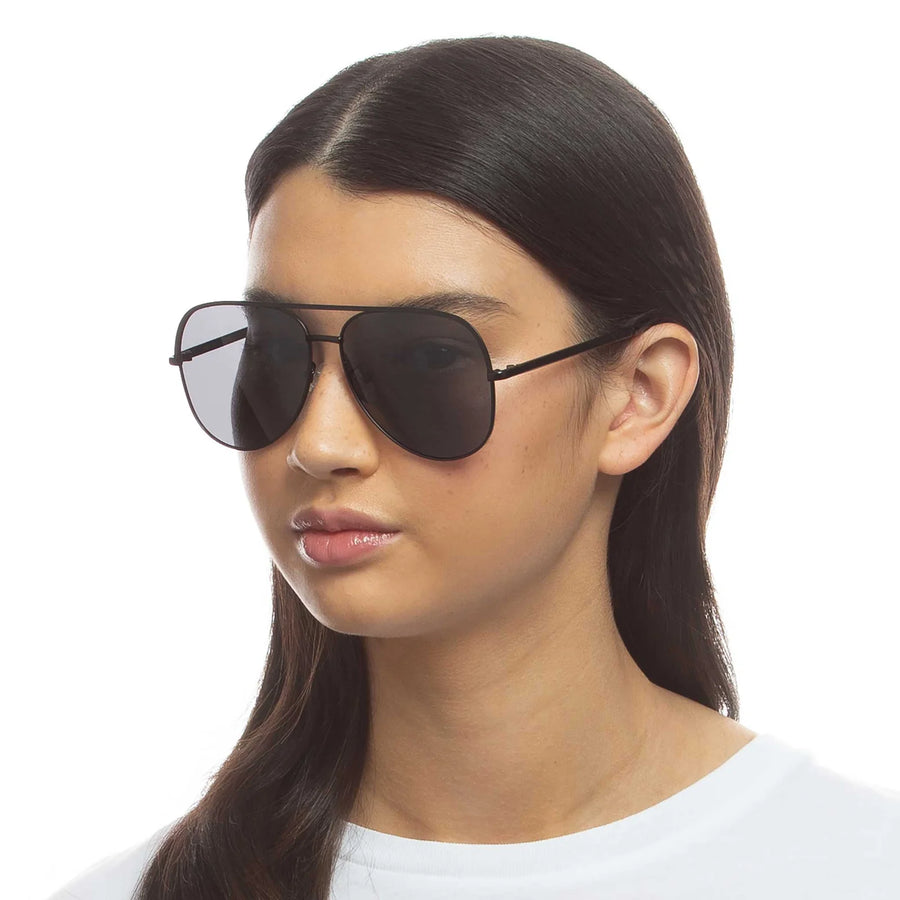 Magnetic Detachable Hang in Neck Sunglasses. THE BIG SALE! Flat Rs. 80 –  iryzeyewear