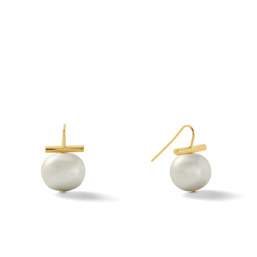 Classic Medium Pearl Earrings